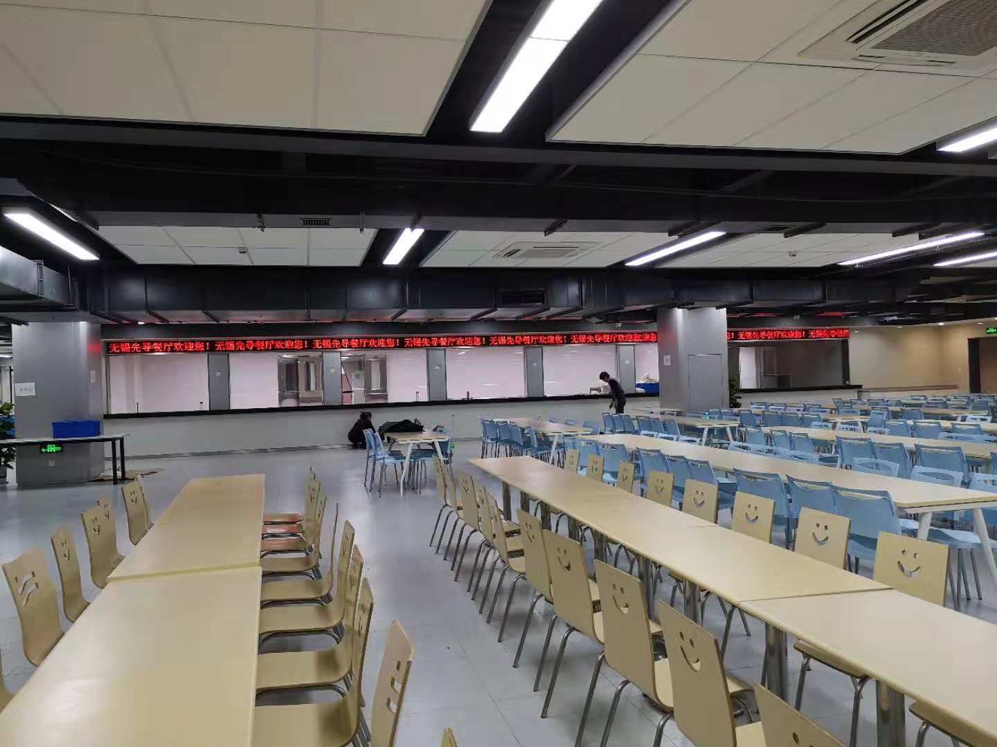 無錫先導室內LED顯示屏順利交付使用！